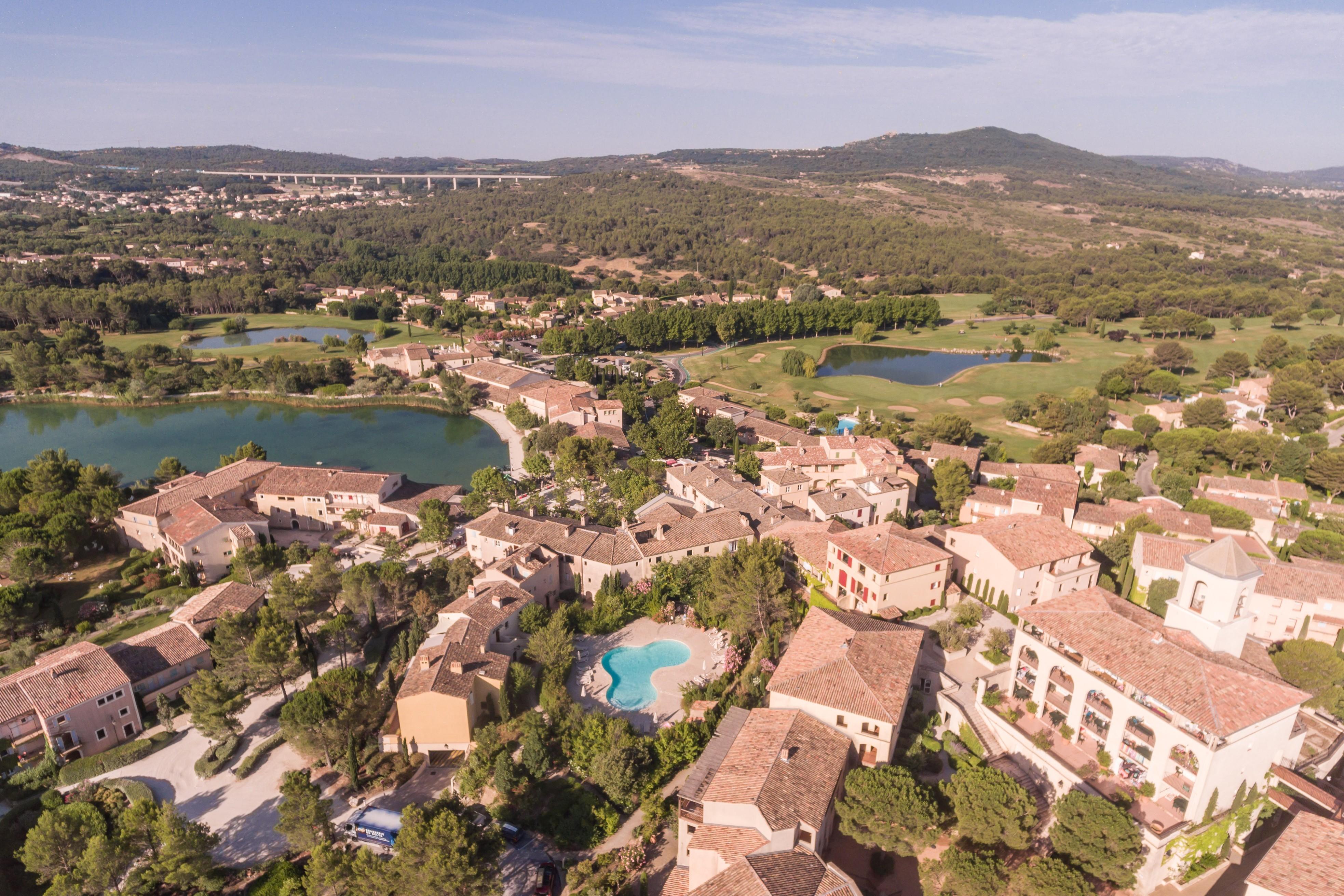Village Pierre & Vacances Pont Royal En Provence มัลล์มอร์ ภายนอก รูปภาพ