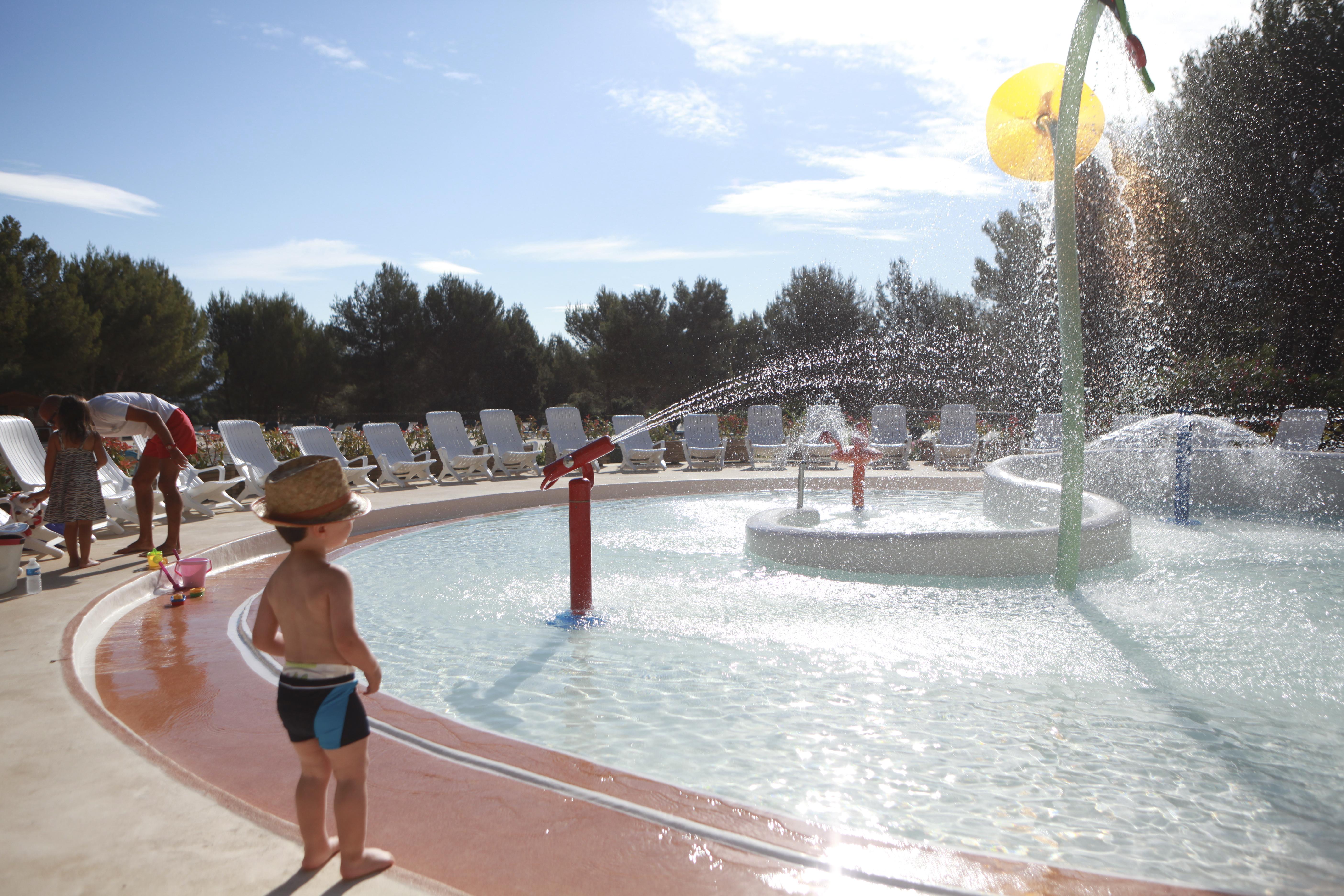 Village Pierre & Vacances Pont Royal En Provence มัลล์มอร์ ภายนอก รูปภาพ