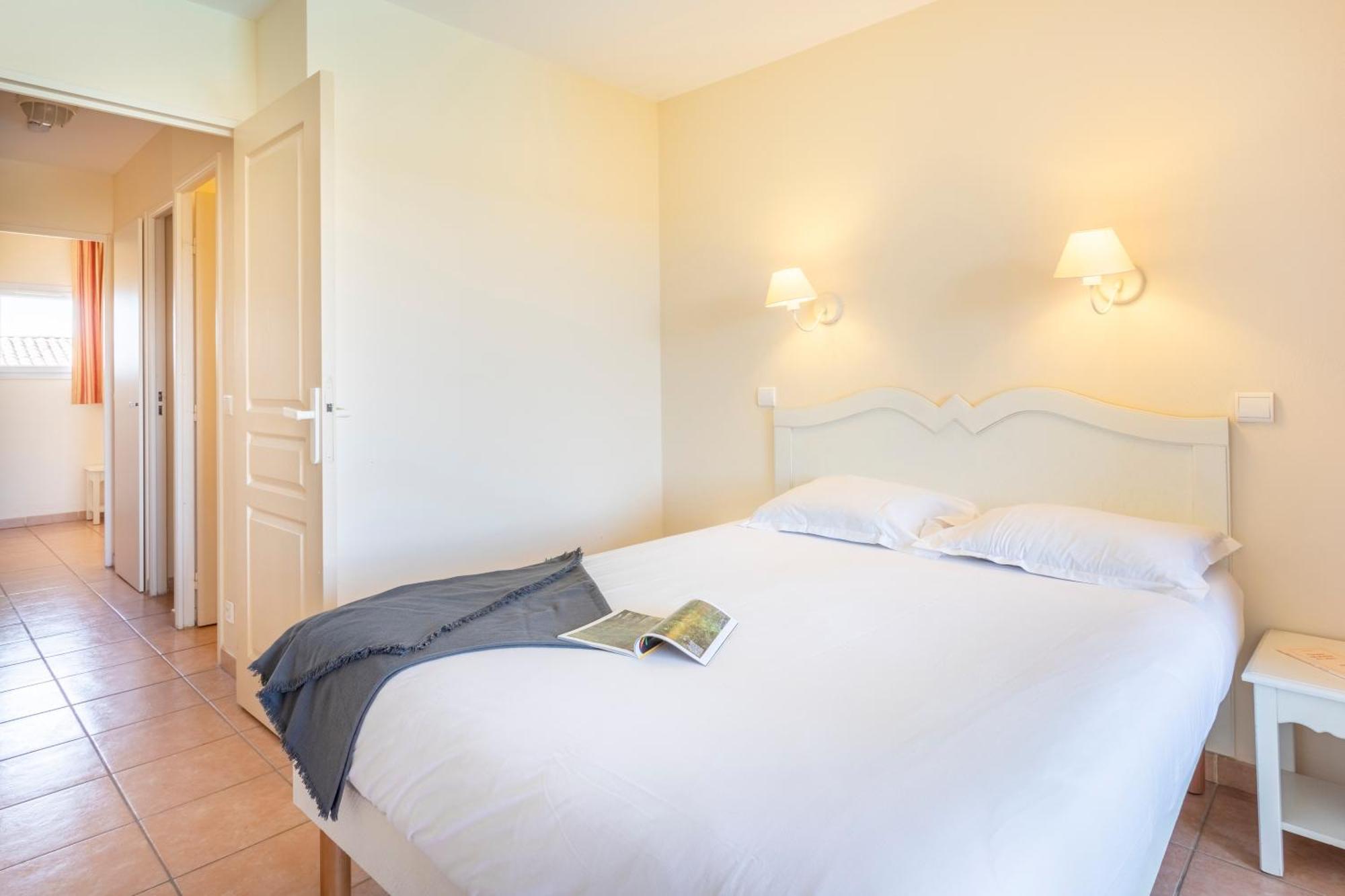 Village Pierre & Vacances Pont Royal En Provence มัลล์มอร์ ภายนอก รูปภาพ