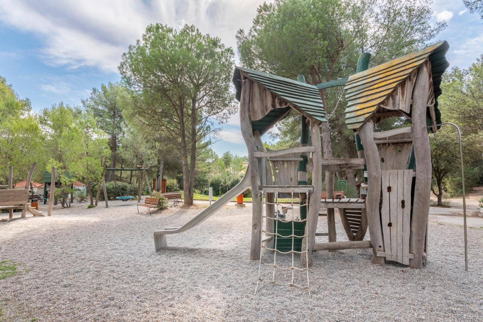 Village Pierre & Vacances Pont Royal En Provence มัลล์มอร์ ภายนอก รูปภาพ