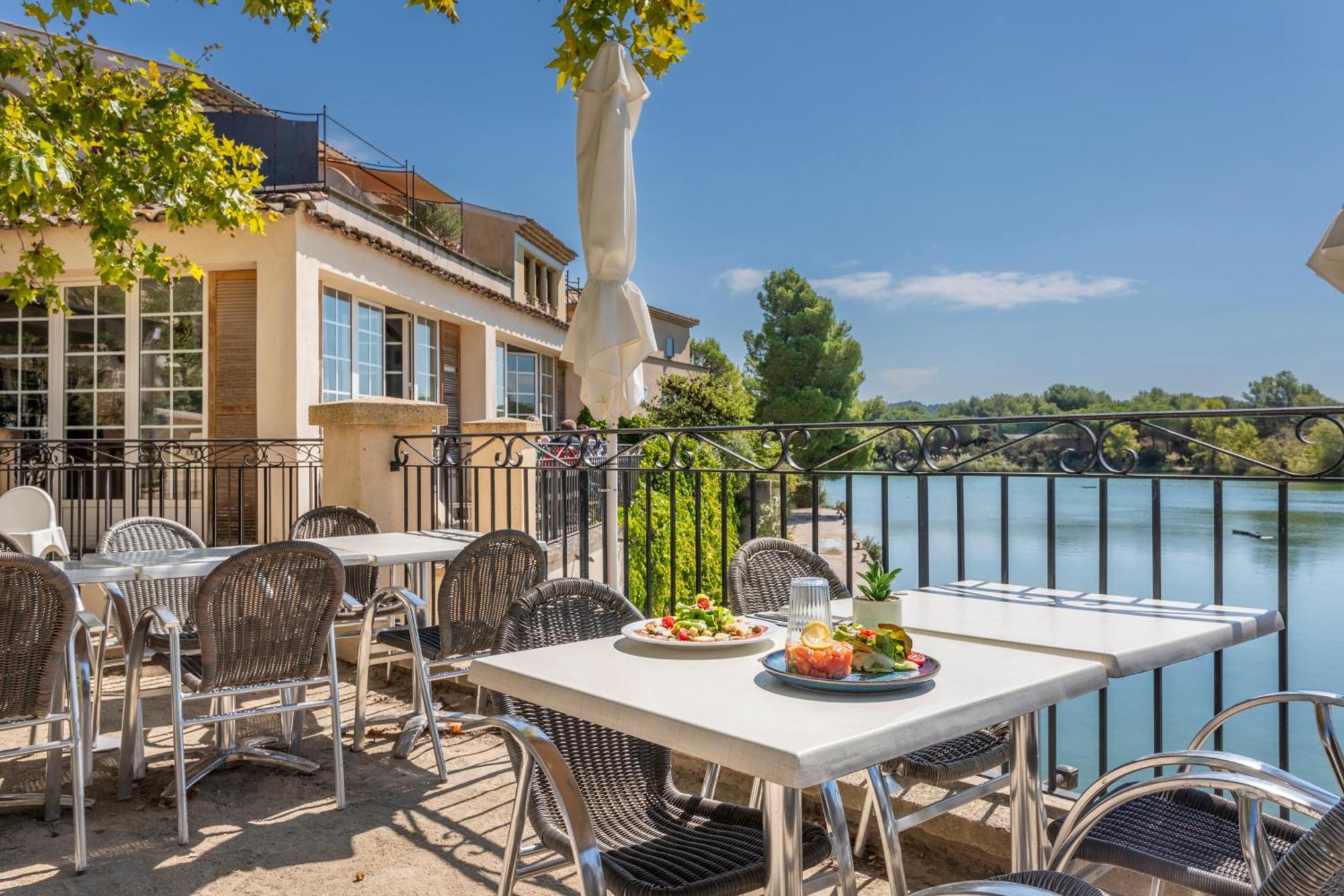 Village Pierre & Vacances Pont Royal En Provence มัลล์มอร์ ภายนอก รูปภาพ