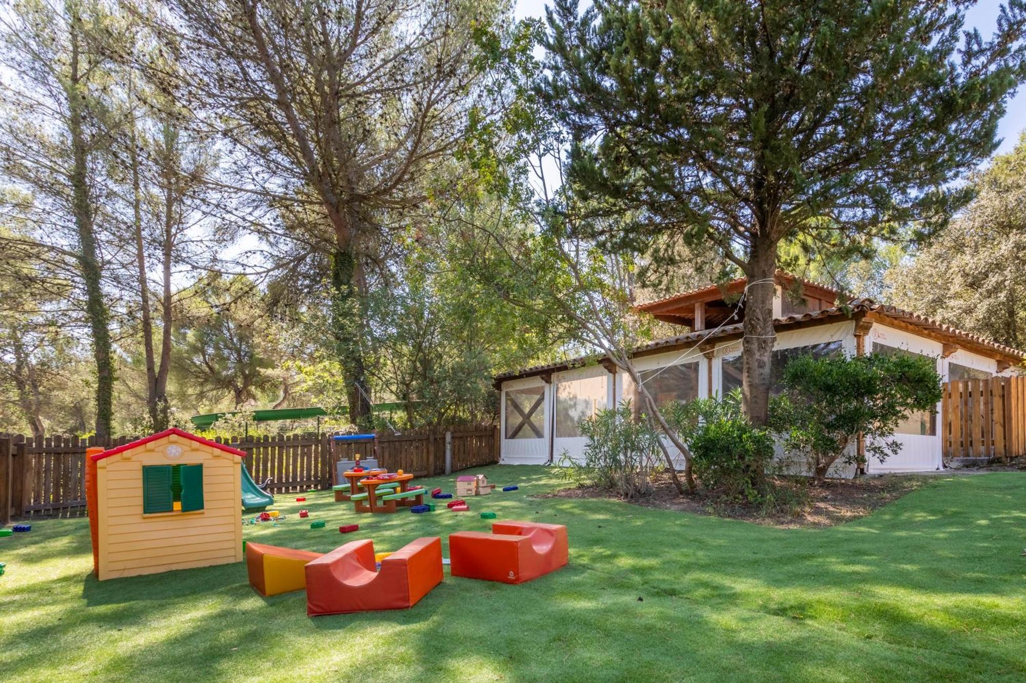 Village Pierre & Vacances Pont Royal En Provence มัลล์มอร์ ภายนอก รูปภาพ