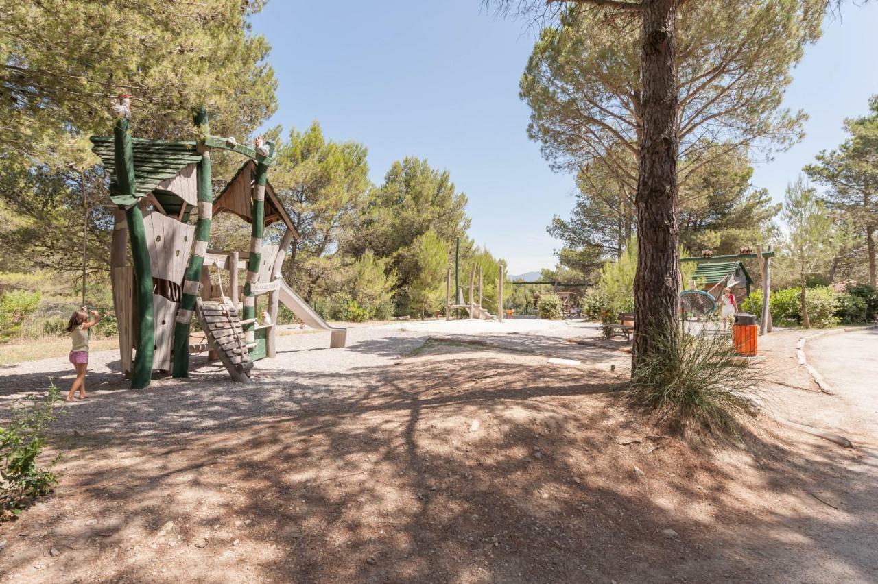 Village Pierre & Vacances Pont Royal En Provence มัลล์มอร์ ภายนอก รูปภาพ
